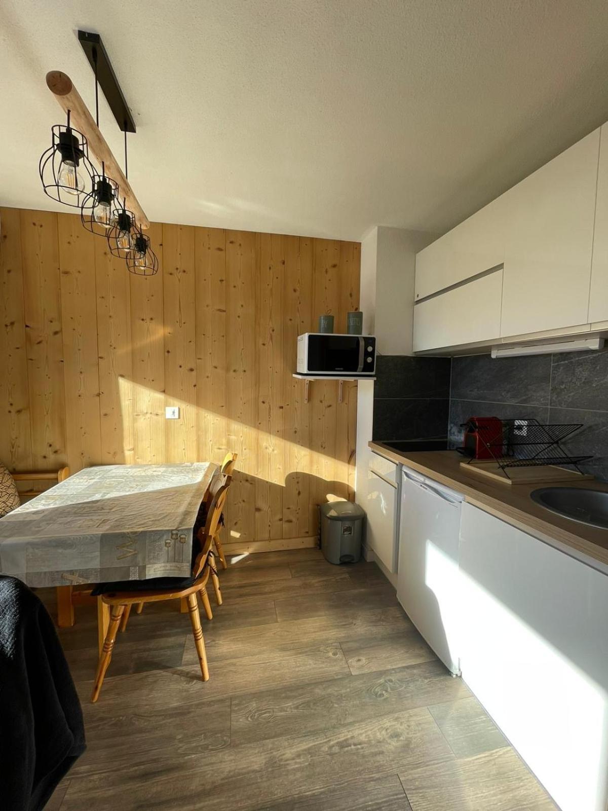 Studio Cabine Cosy A 5Min A Pieds Des Pistes Et Du Centre Ville เลส์เฌต์ ภายนอก รูปภาพ